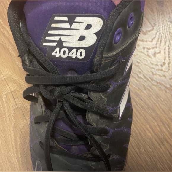New Balance 4040 Men's METAL Baseball Cleats BLACK PURPLE Size 13 Pre-Owned - Picture 3 of 9